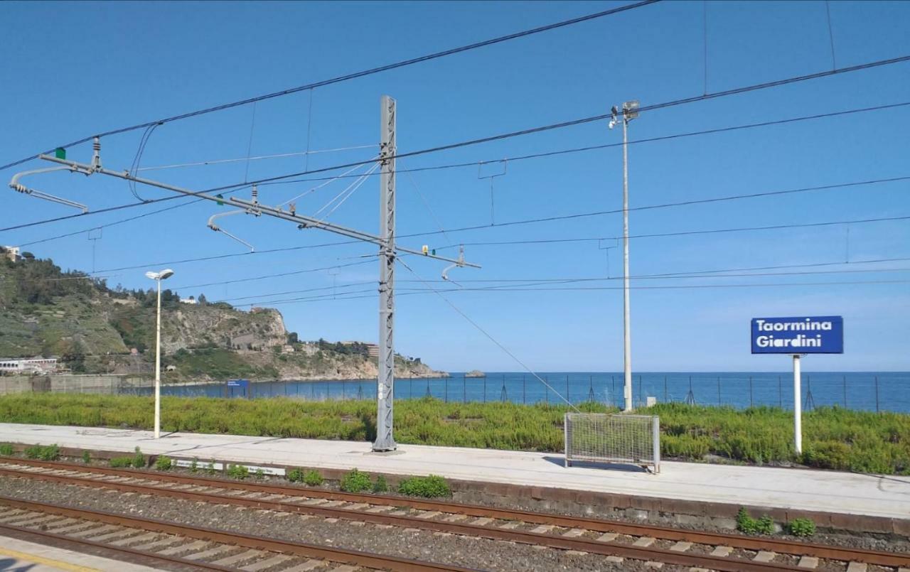 La Maison Dorée Giardini-Naxos Exterior foto